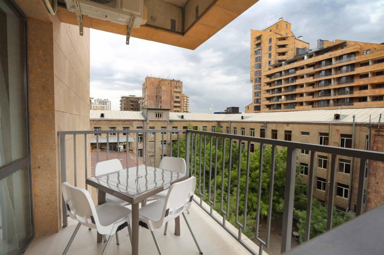 Stay Inn Apartments On Amiryan 26/4 Jerevan Eksteriør bilde