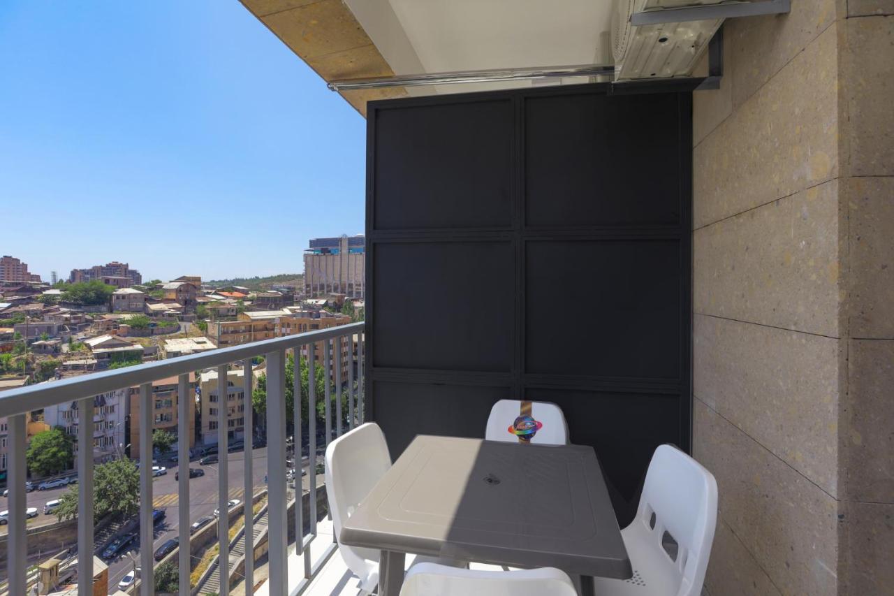 Stay Inn Apartments On Amiryan 26/4 Jerevan Eksteriør bilde